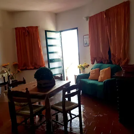 Comfortable House In With Sea View *