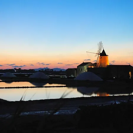 Comfortable House In With Sea View