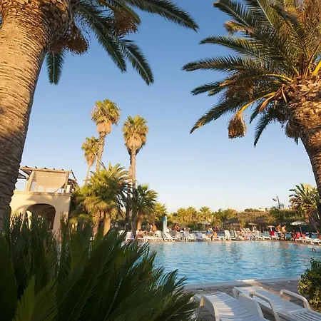 Дом отдыха Comfortable House In With Sea View *